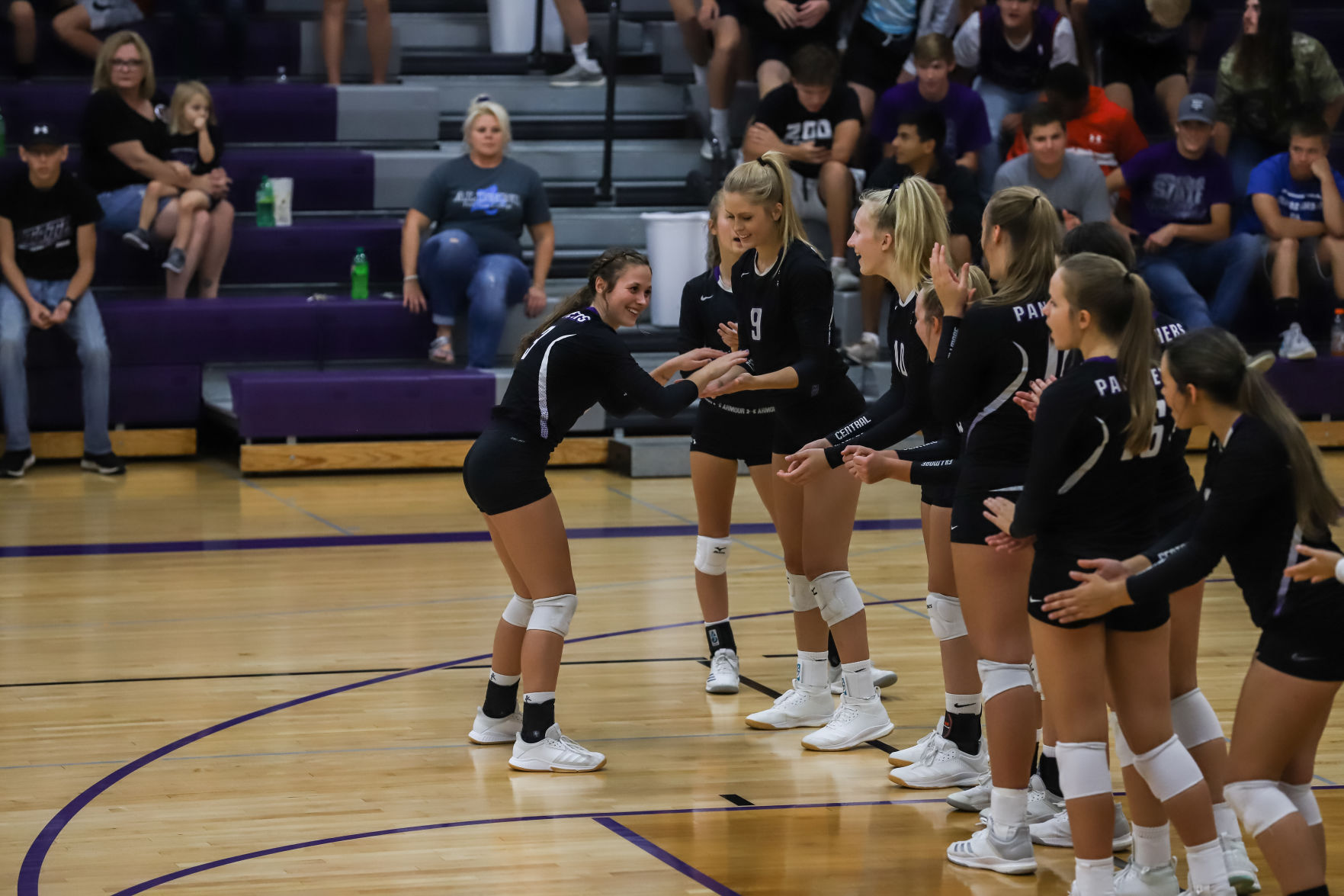 Heartland VB vs Fillmore Central (1).JPG